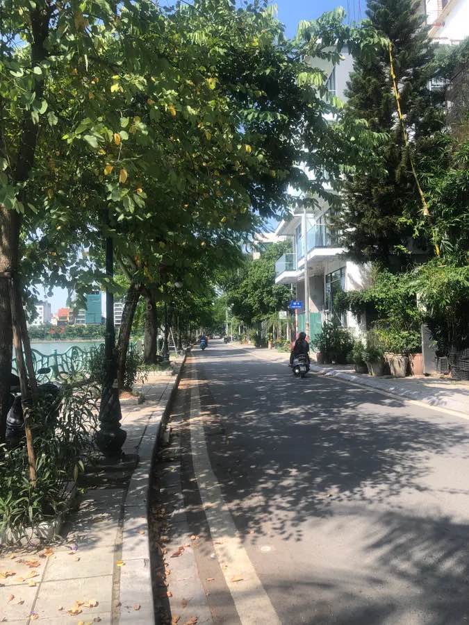 Nhà mặt phố Xuân Diệu Tây Hồ 70m² giá 82 tỷ - Kinh doanh đắc địa!