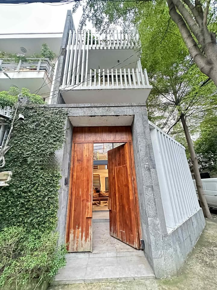 Cho thuê nhà góc 2 mặt tiền Dương Quảng Hàm 120m² giá 45 triệu - Full nội thất cao cấp!