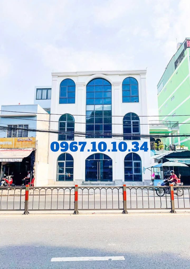 Cho thuê nhà mặt tiền Quang Trung, Phường 08, Quận Gò Vấp, 420m² - Nhà mới 100%, bàn giao ngay!