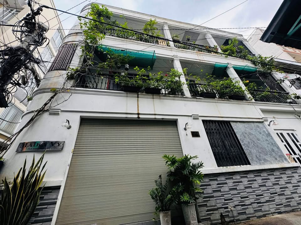 Nhà Quận 10 - 70m² giá 14.9 tỷ - Hẻm xe hơi 6m, sổ hồng riêng