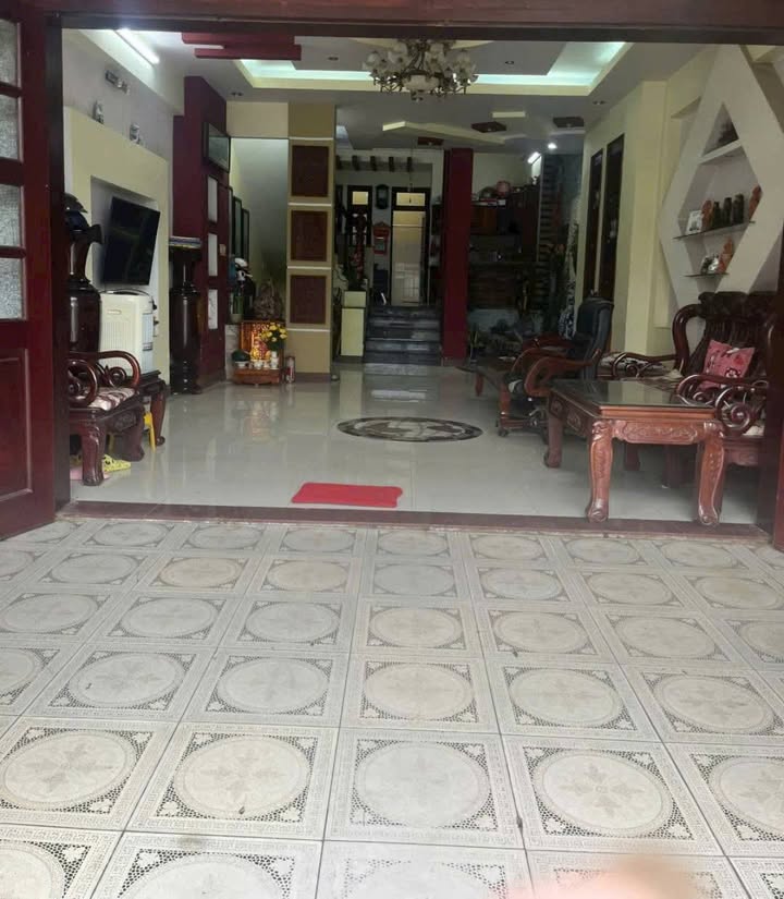 Mặt bằng kinh doanh Phan Thiết 100m² giá 9 triệu - Sẵn sàng cho bạn khởi nghiệp!