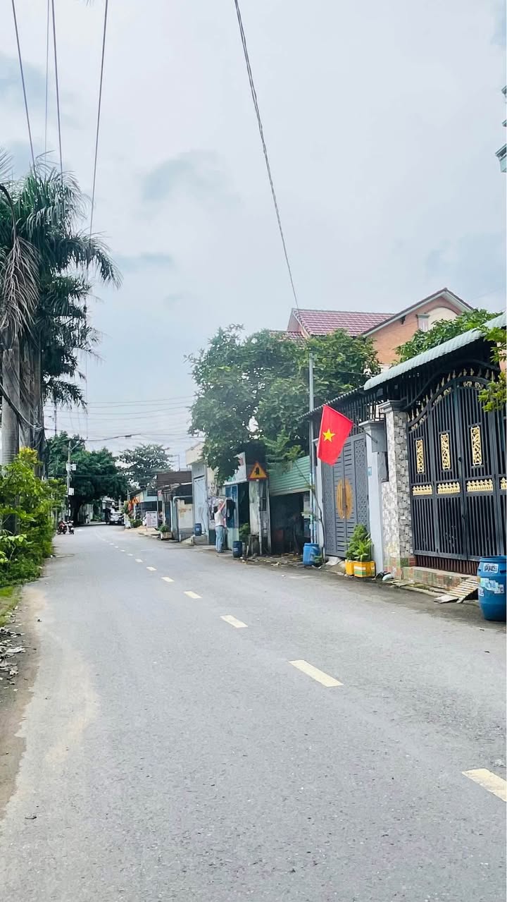 Nhà mặt tiền kinh doanh Đường Vũng Việt, Tân Đông Hiệp, Dĩ An 213m² giá chỉ 6 tỷ - Đầu tư sinh lời ngay!