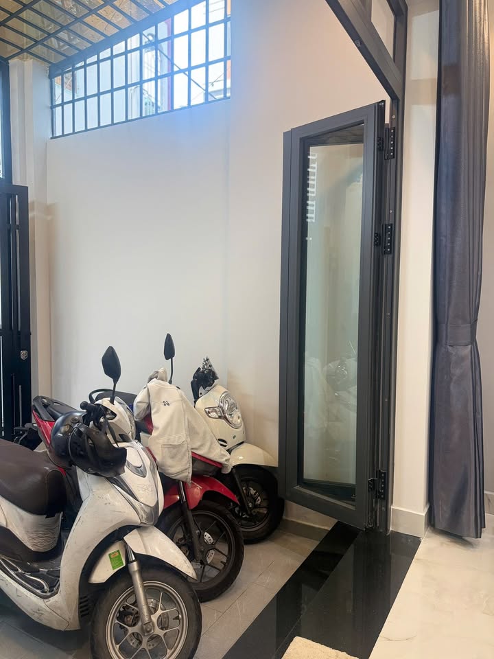 Nhà phố Lý Thái Tổ, Quận 10, 55m² giá 10 tỷ - Chính chủ bán gấp!