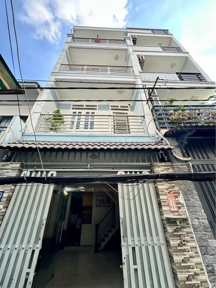 Nhà 4 tầng Bùi Minh Trực, Quận 8, 38m² giá 5.5 tỷ - Không thể bỏ lỡ!