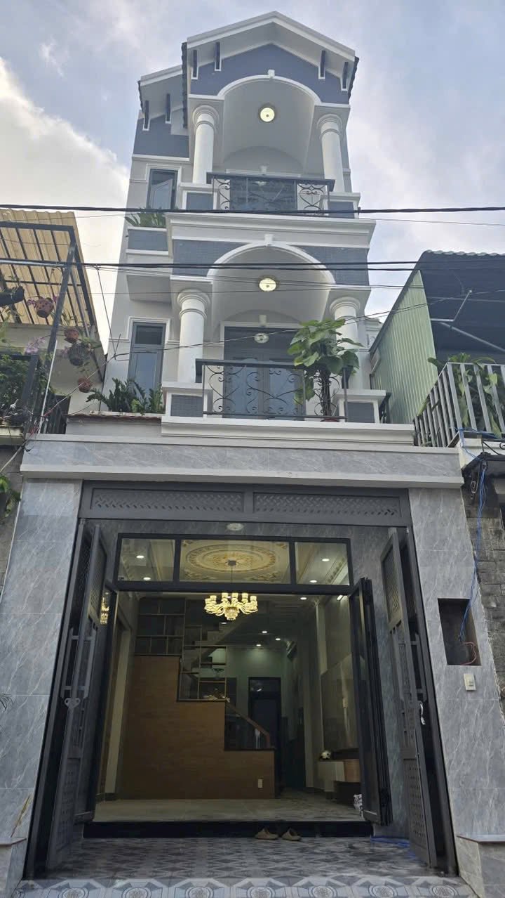 Nhà Hẻm 7m Đường Số 6, Phường Long Trường, Quận 9 - Nhà Mới 100%, Giá 5.6 Tỷ Thương Lượng!