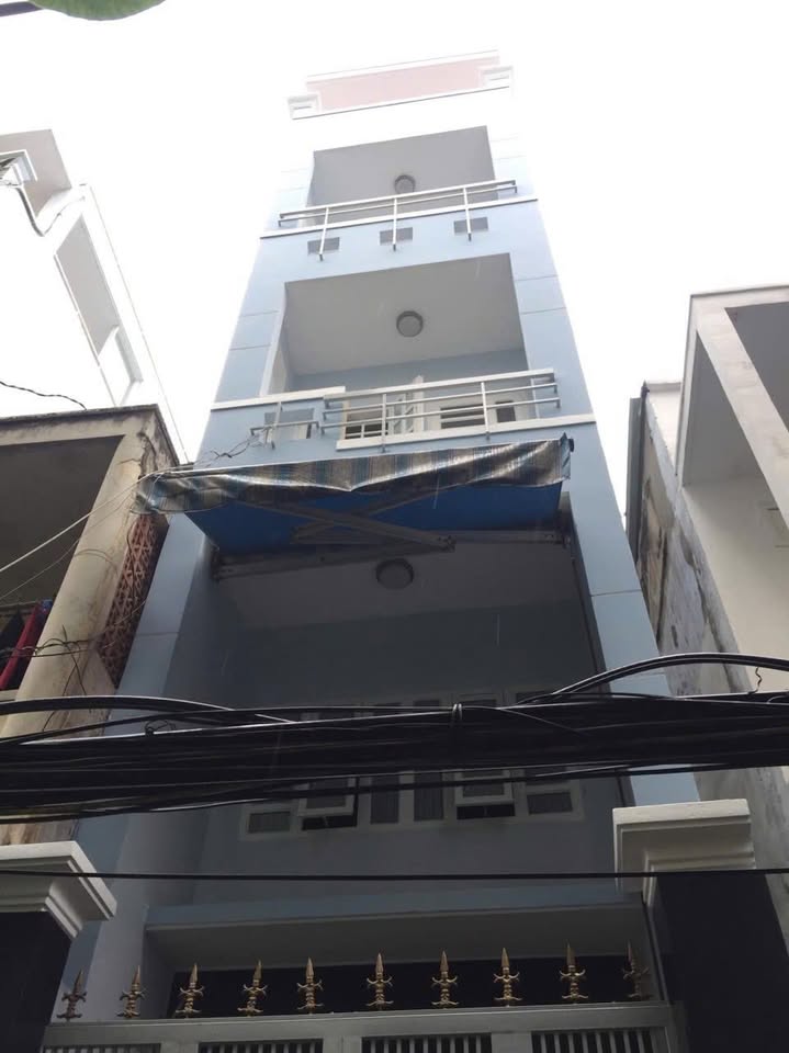 Nhà nguyên căn cho thuê tại Phường Bàn Cờ, Quận 3 - 3 phòng ngủ, giá 12 triệu/tháng!