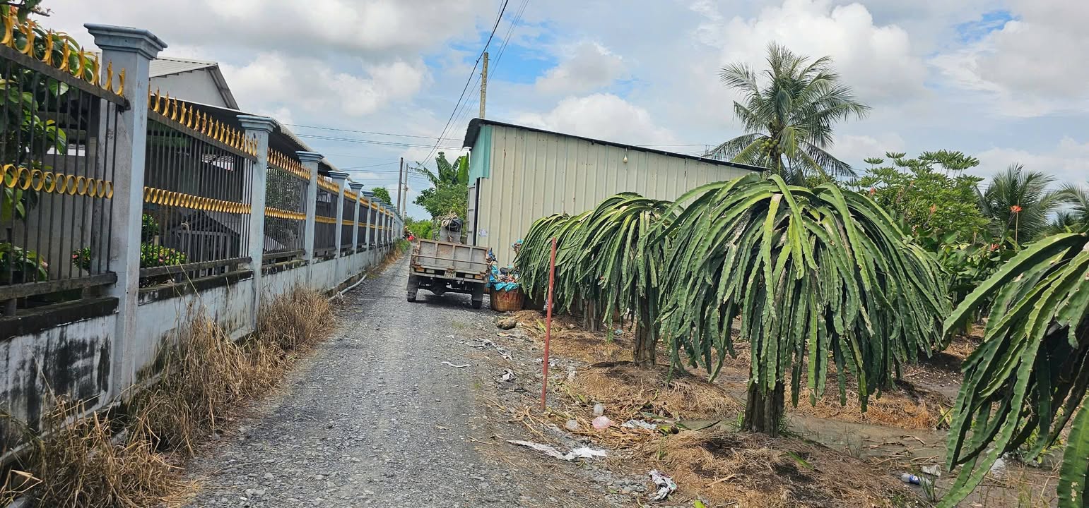 Đất vườn Long Châu, Châu Thành 1900m² giá 760 triệu - Đầu tư sinh lời hấp dẫn!