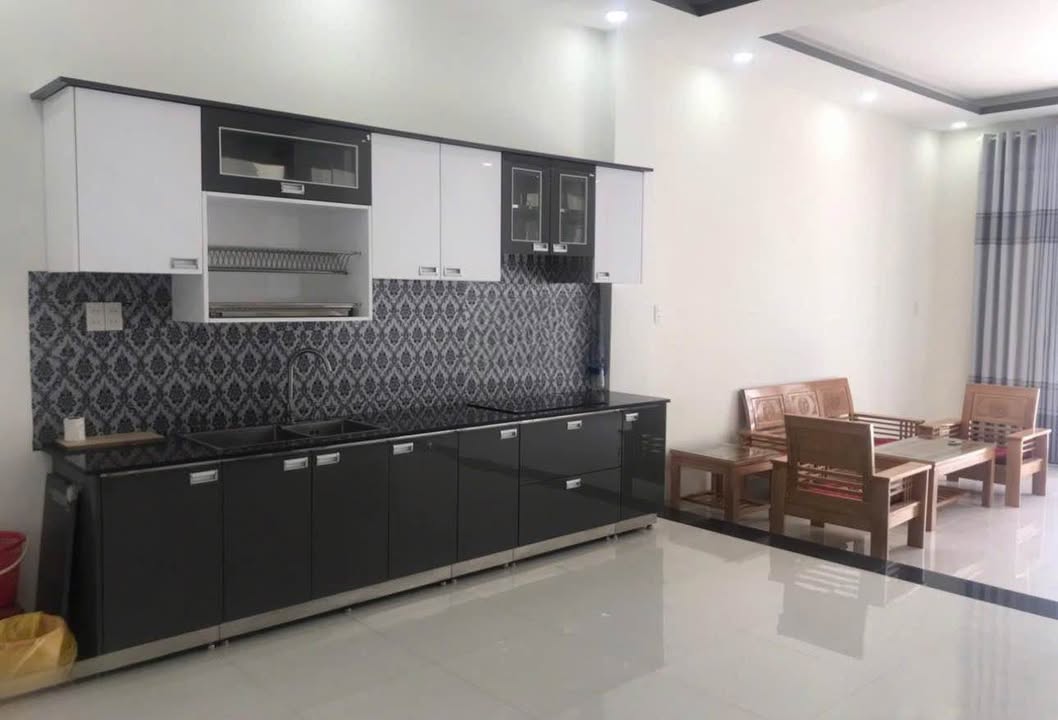 Nhà cho thuê 3 tầng tại khu VCN Phước Long 220m² - Phù hợp làm văn phòng, spa