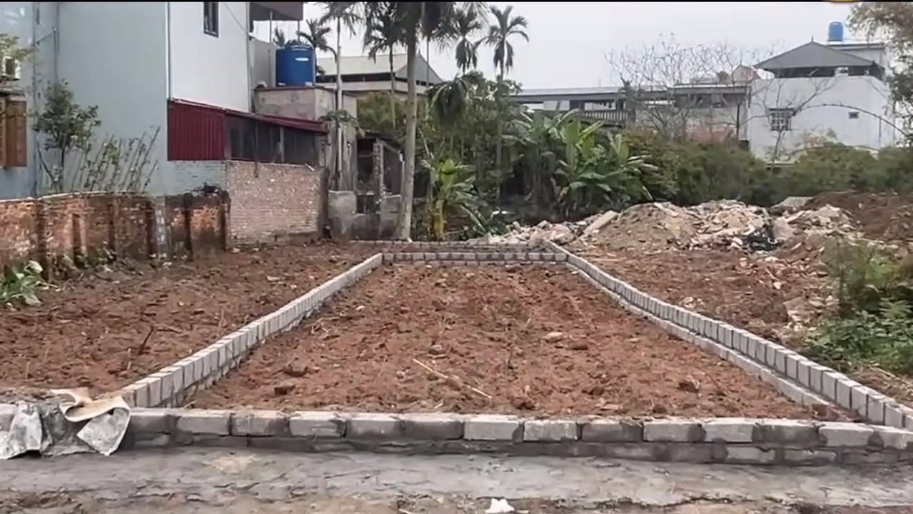 Đất Phường Lam Sơn, Hưng Yên 76m² giá 2 tỷ - Vị trí đắc địa, giao thông thuận tiện!