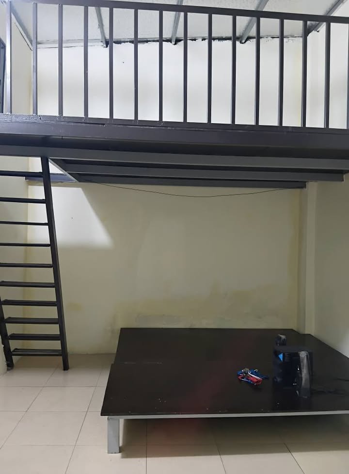 Nhà cấp 4 khép kín 35m² tại Tả Thanh Oai - Gần trường học và chợ!