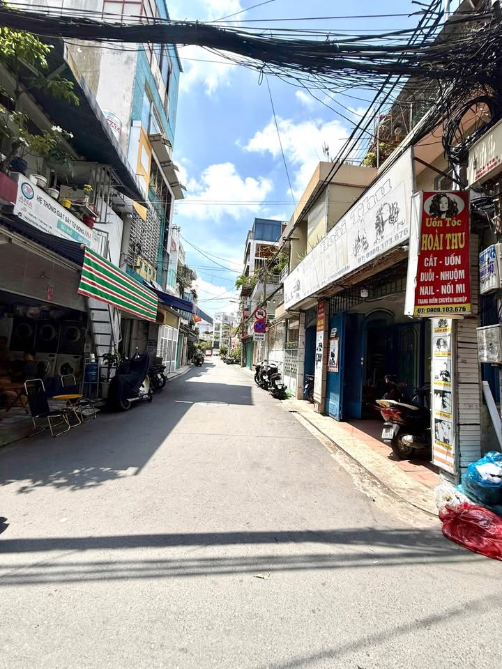 Mặt tiền kinh doanh Phường 4, Phú Nhuận 77m² giá 14 tỷ - Căn góc thoáng mát thuận lợi kinh doanh!