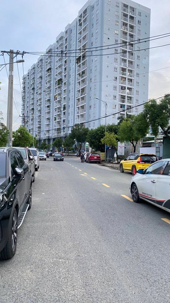 FrontHouse mặt tiền Tân Thới Nhất 21, Q12, 1004.4m² giá 67 tỷ - Dòng tiền tốt 100 triệu/tháng!