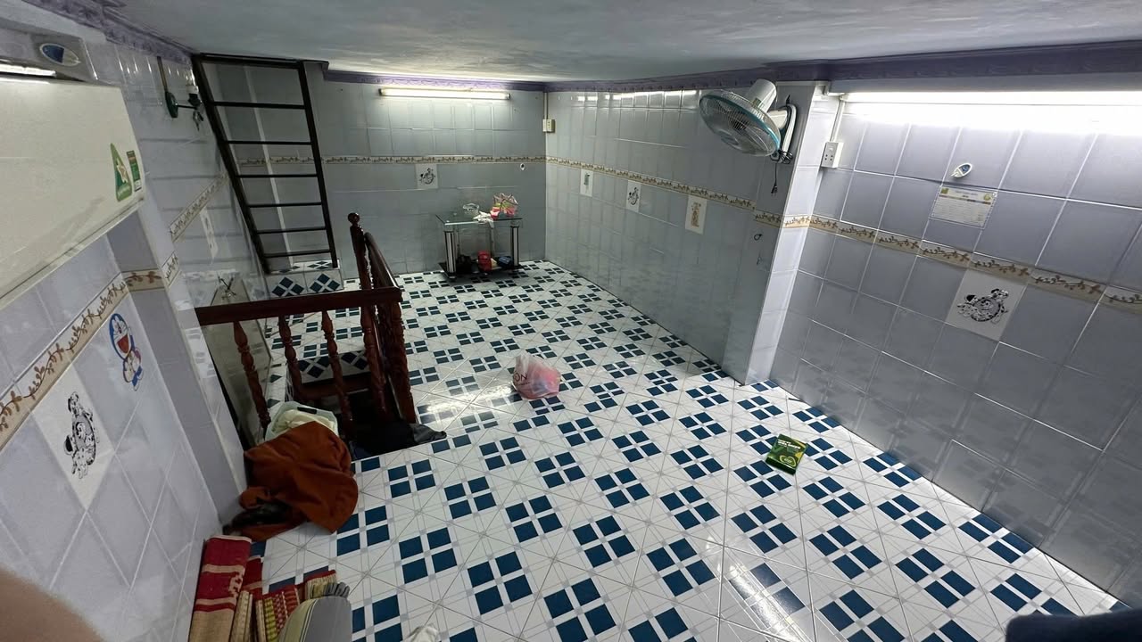 Nhà bán 14E Hồng Bàng, Quận 6, DT 17m² giá 2.73 tỷ - Khu dân cư an ninh!