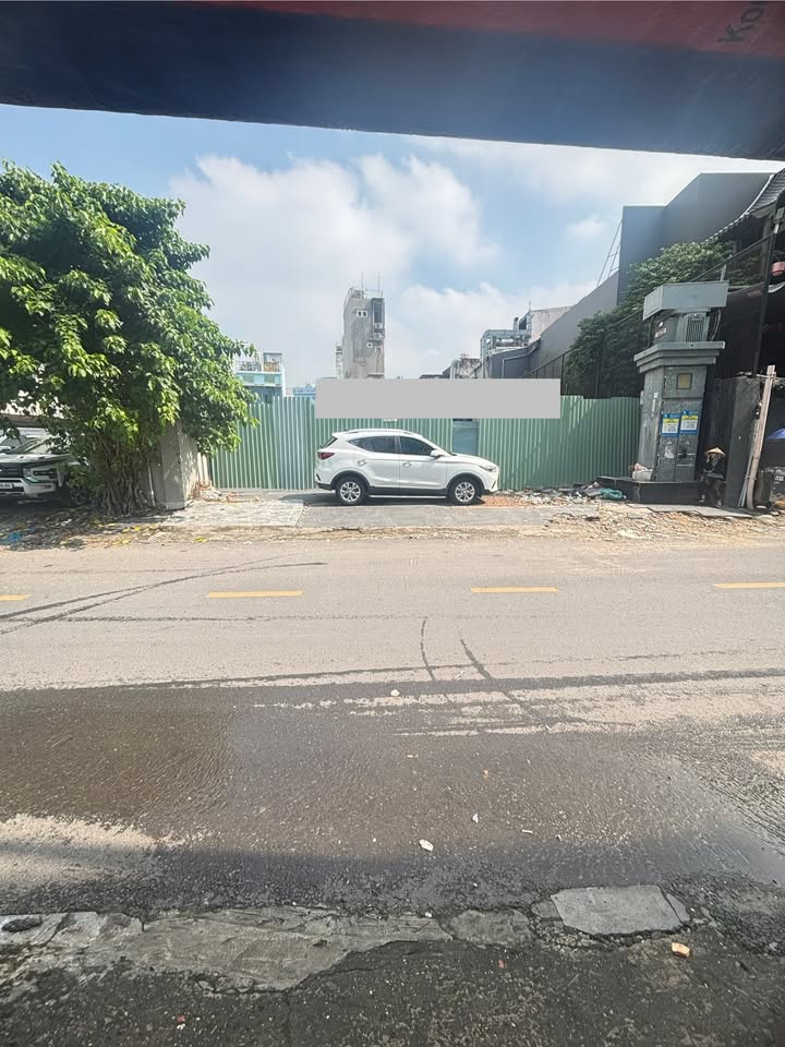 Đất mặt tiền Nam Quốc Cang, Quận 1, 560m² giá 260 tỷ - Cơ hội đầu tư hấp dẫn!