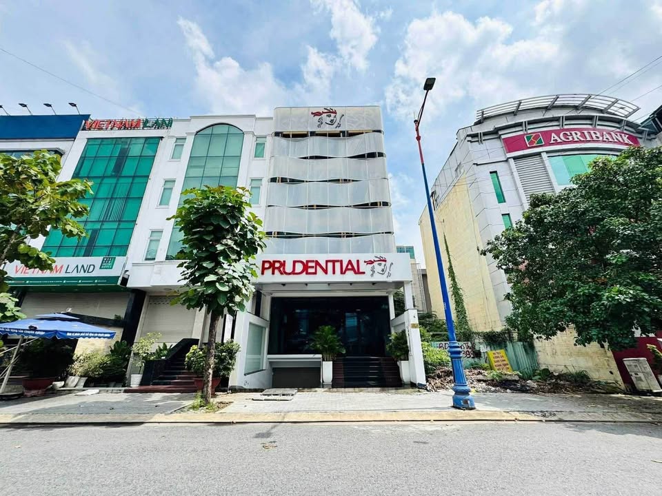 Bán tòa nhà văn phòng mặt tiền Lương Định Của, Thủ Đức 133m² giá 68 tỷ - Đầu tư sinh lời ổn định!