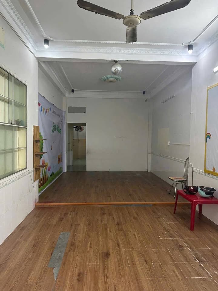 Nhà mặt tiền Vũ Trọng Phụng, Đà Nẵng 70m² giá 9 triệu - Khu dân trí cao, tiện nghi đầy đủ!