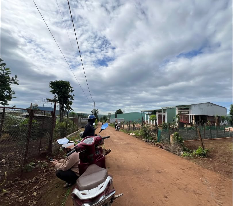 Đất nền Chi Lăng, Pleiku 130m² giá 4 tỷ - Sổ đỏ chính chủ, bán gấp!