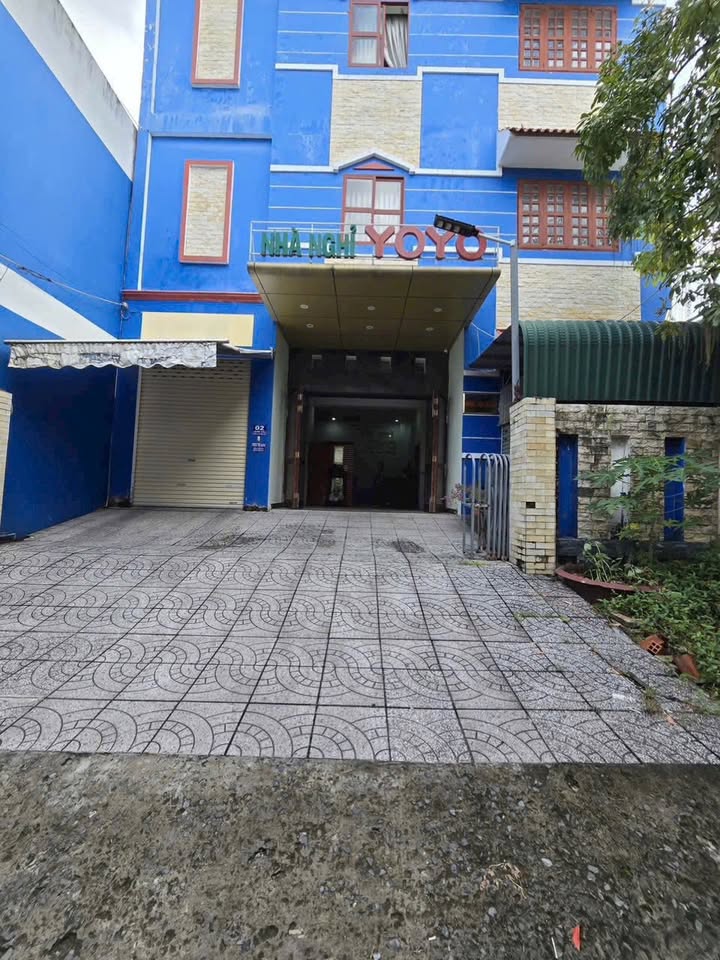 Nhà Nghỉ Yoyo quận Ninh Kiều 184m² giá 9.5 tỷ - Đầu tư sinh lời cao!