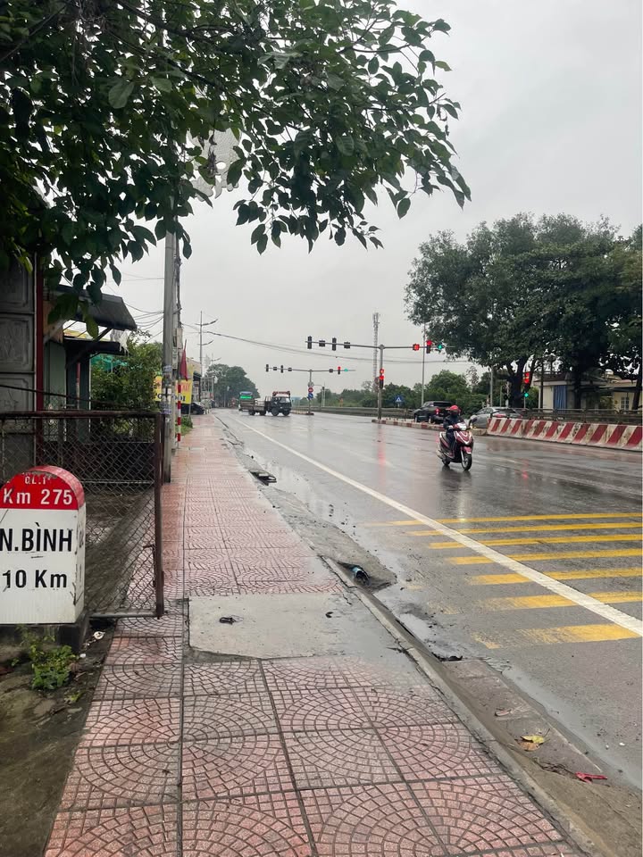 Đất mặt đường Quốc lộ 1A, Yên Bình 200m² giá 3 tỷ - Đầu tư sinh lời ngay!