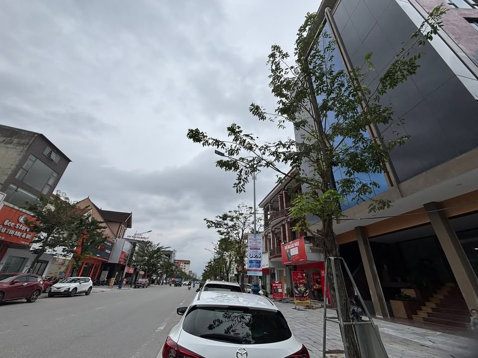 Bán lô góc 120m² trên đường Nguyễn Văn Cừ, TP Vinh - Cực hiếm có!