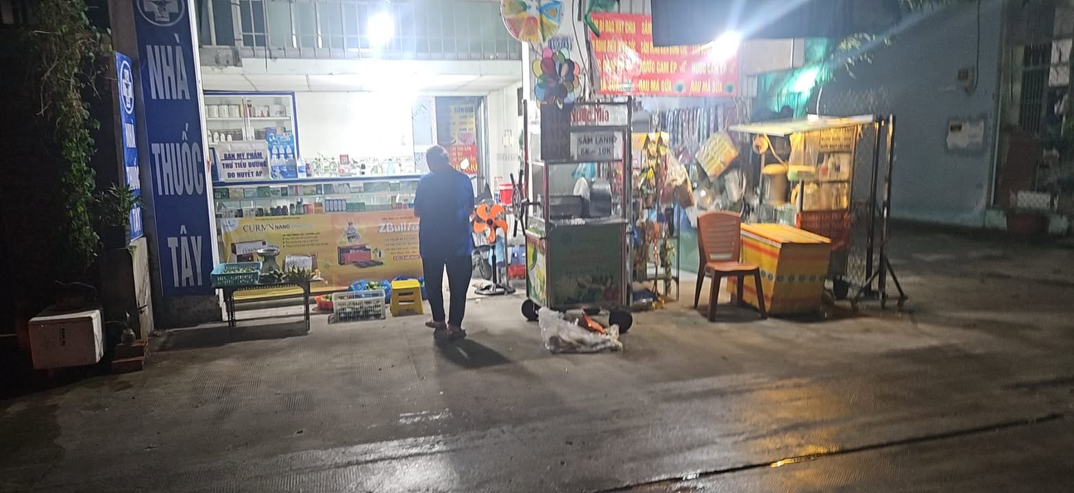 Cho thuê mặt bằng kinh doanh 2 mặt tiền đường Liên Khu 4-5 Bình Tân - Giá chỉ 2.5 triệu!