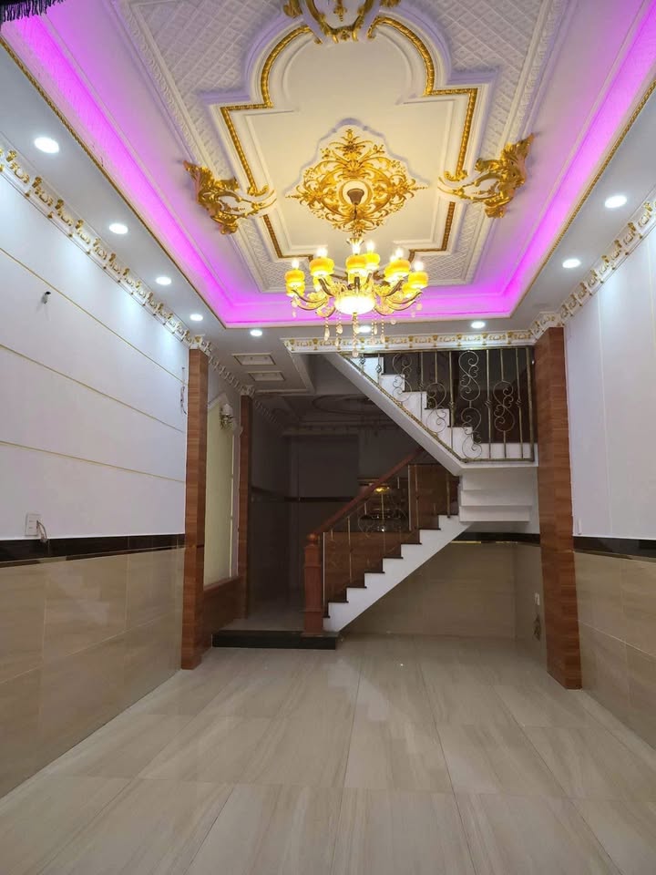 Nhà cho thuê Bình Tân 52m² giá 11 triệu - Phù hợp cho gia đình đông thành viên!