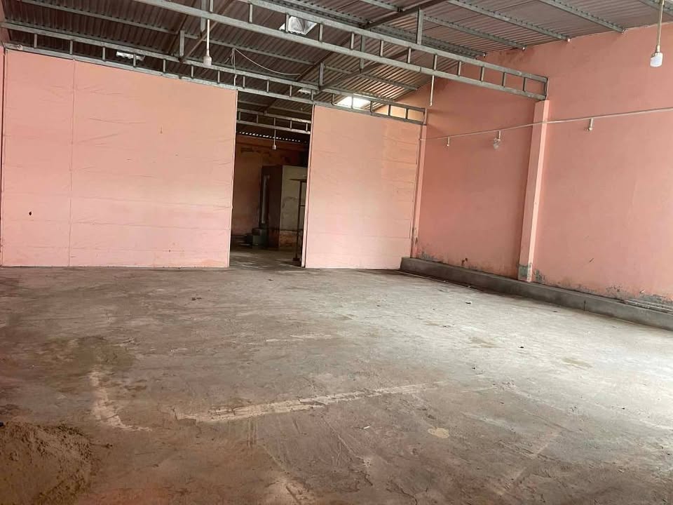 Cho thuê nhà kho 200m² hẻm đường Hoàng Quốc Việt, P. An Bình - Giá chỉ 7 triệu/tháng!