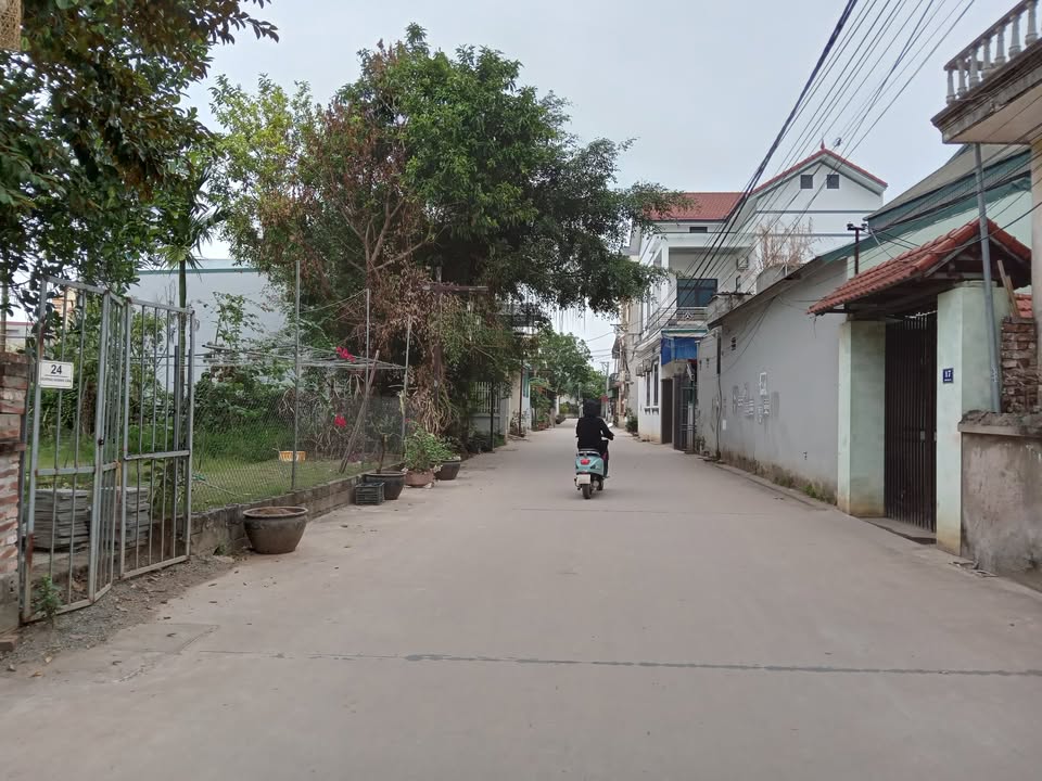 Đất thổ cư Hồng Vân, Thường Tín 220m² giá 11.88 tỷ - Chính chủ sổ hồng rõ ràng!