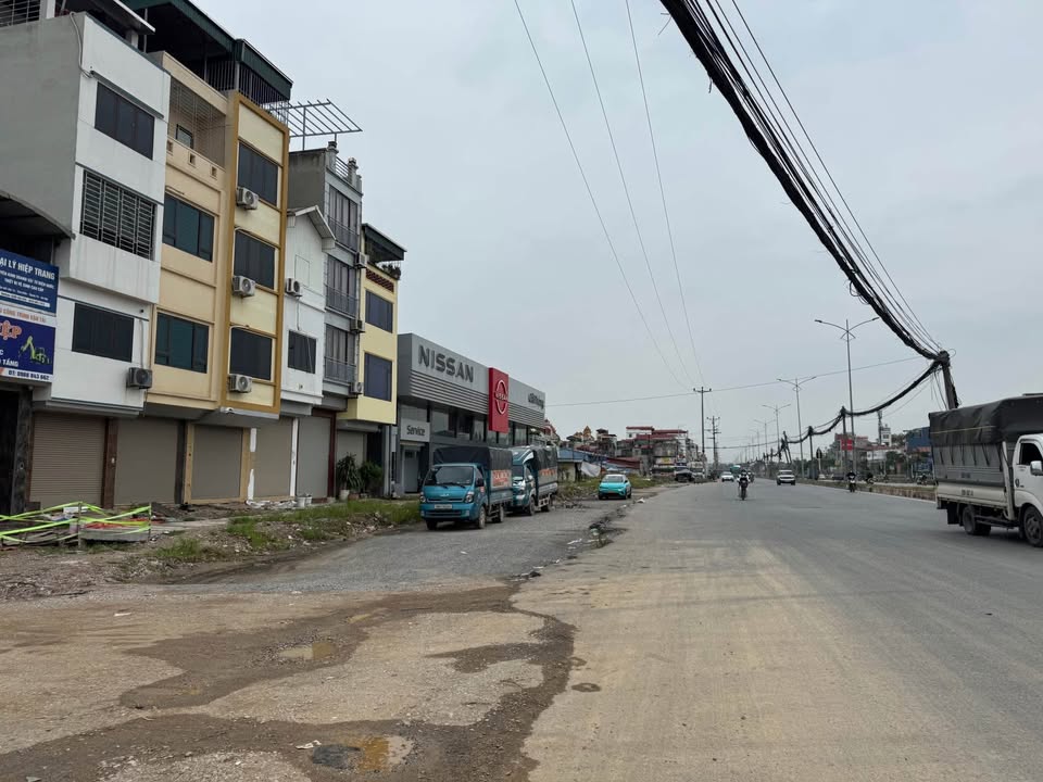 Nhà mặt phố QL1A Ngọc Hồi 33m² giá 9 tỷ - Cơ hội kinh doanh hiếm có!