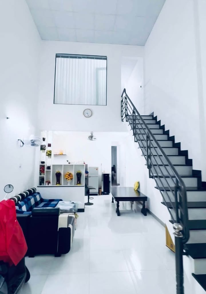 Nhà 1,5 Tầng tại Quy Nhơn 62m² giá 3 tỷ - Gần công viên xanh mát!