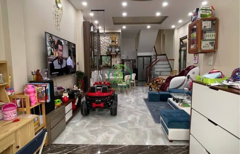 Nhà phố Đà Lạt đường Nguyễn Công Trứ 300m² giá 10.9 tỷ - Đầu tư sinh lời lý tưởng!