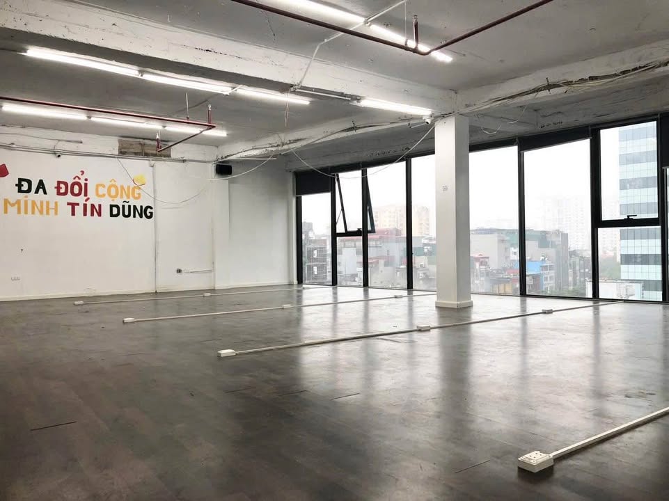 Sàn văn phòng góc Dương Khuê, Mỹ Đình 180m² giá 18 triệu - Cơ hội hiếm có!