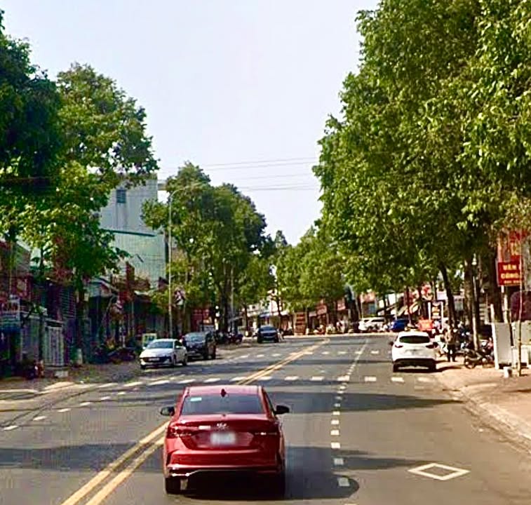 Nhà mặt tiền Nơ Trang Long, Đắk Nông 240m² giá 3.6 tỷ - Đầu tư sinh lời ngay!