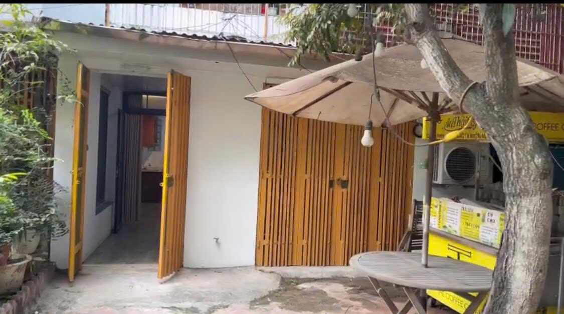 Nhà cho thuê tầng 1 ngõ ô tô Chùa Láng, Đống Đa - Giá 9 triệu/tháng!