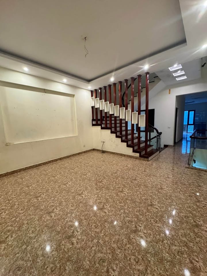 Lô đất đẹp phường Hùng Vương 200.4m² giá 5 tỷ - Vị trí đắc địa gần Trường THPT!