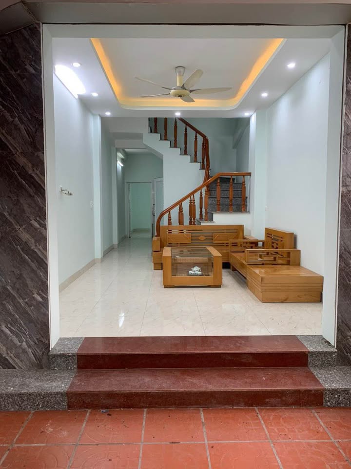 Nhà 2 tầng Ngõ 1 Ngọc Uyên, 62m² giá 1.8 tỷ - Chính chủ, sẵn sàng ở ngay!