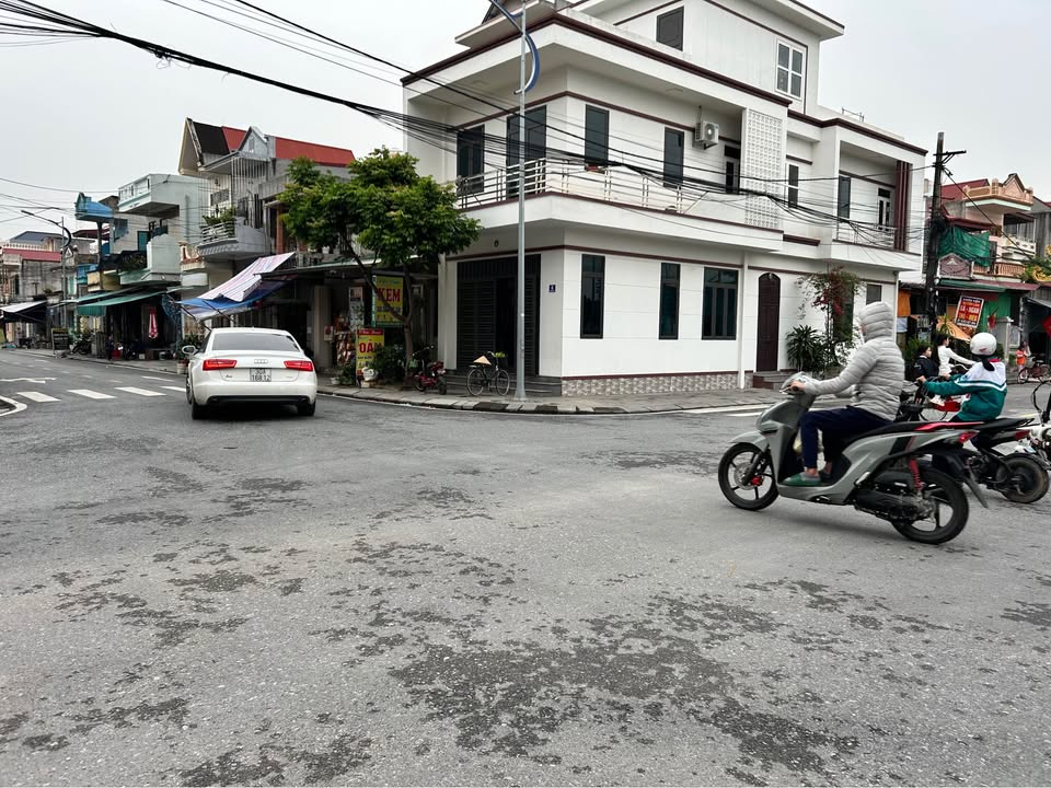 Nhà 2 tầng tại Thị Trấn Ninh Giang 71.7m² giá 3 tỷ - Vị trí kinh doanh sầm uất!