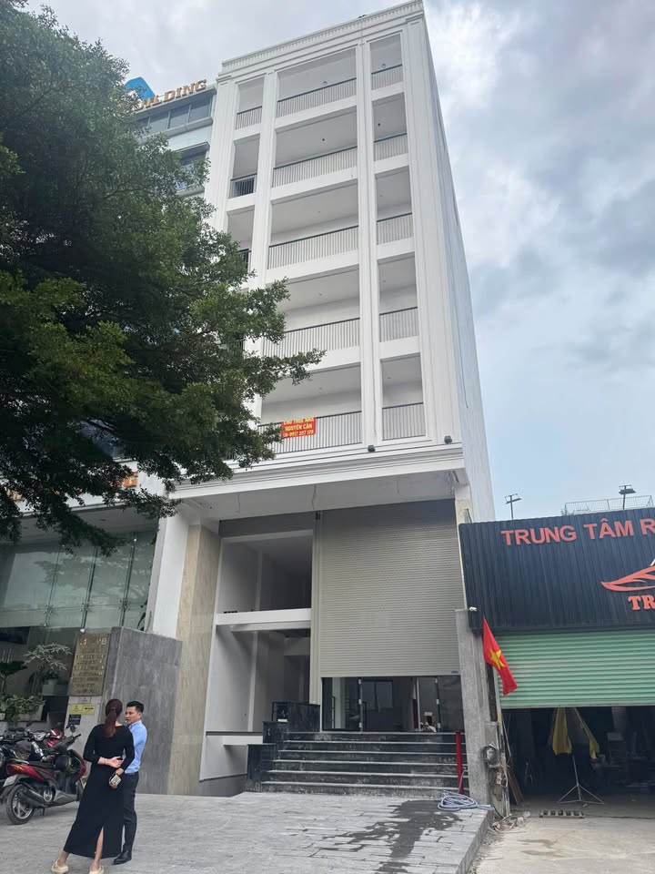 Cho thuê tòa nhà văn phòng mặt tiền đường Trương Văn Bang, quận 2 - 160m² giá 230 triệu/tháng - Đầu tư sinh lời ngay!