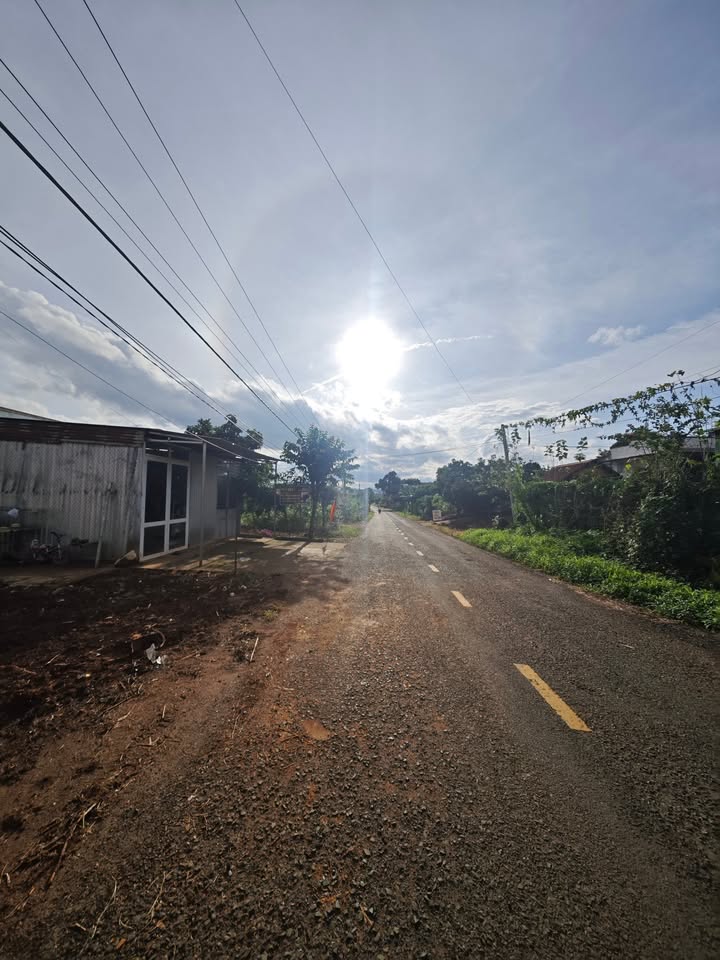 Đất mặt tiền đường nhựa Đông Thanh 1440m² giá chỉ 2.7 tỷ - Cơ hội đầu tư tuyệt vời!