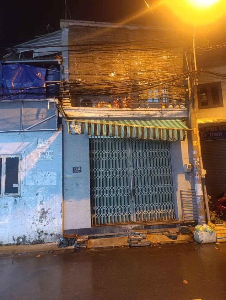 Nhà phố mặt tiền đường nhựa 8m, Hóc Môn 16m² giá 800 triệu - Cơ hội đầu tư hấp dẫn!