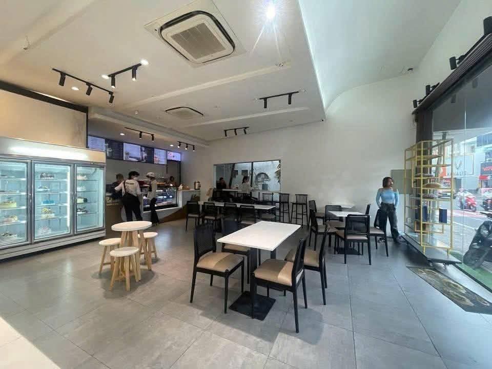 Nhà nguyên căn cho thuê Phan Đình Phùng, Phú Nhuận 456m² - Giá 300 triệu/tháng!