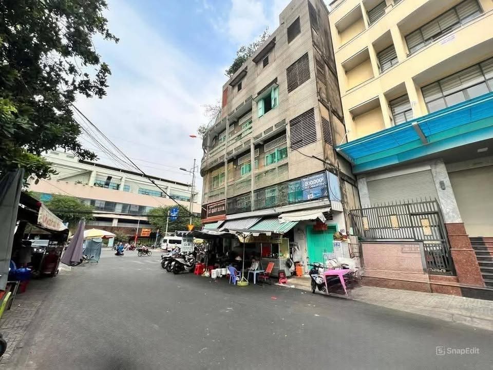 Nhà nguyên căn cho thuê đường Phùng Hưng, quận 5 - Diện tích 253m², giá chỉ 100 triệu/tháng!