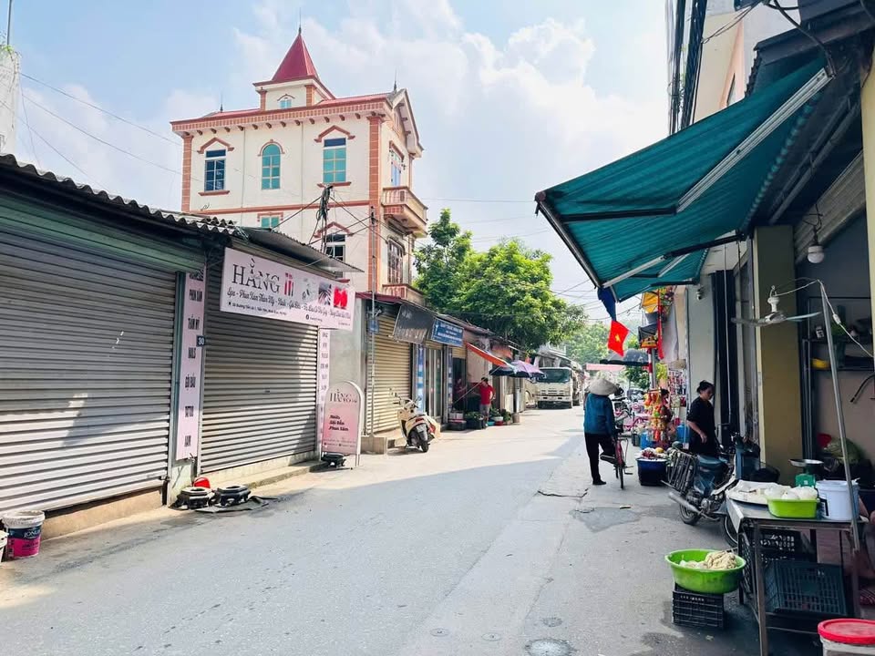 Nhà phố Lại Yên, Hoài Đức 80m² giá 7 tỷ - Kinh doanh sầm uất!