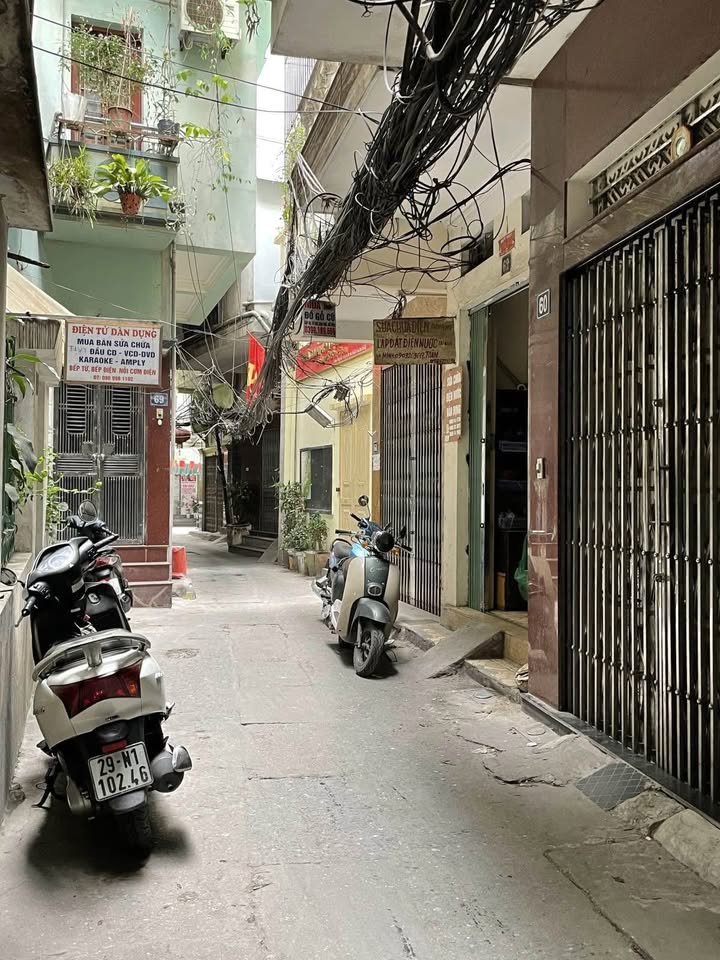 Nhà phố Phúc Tân, Hoàn Kiếm 20m² giá 4.1 tỷ - Vị trí đỉnh, sổ đỏ đẹp!