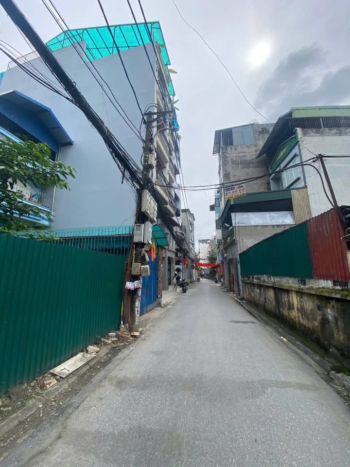 Đất Ngọc Thụy Long Biên 92m² giá thỏa thuận - Đường ô tô kinh doanh sầm uất!