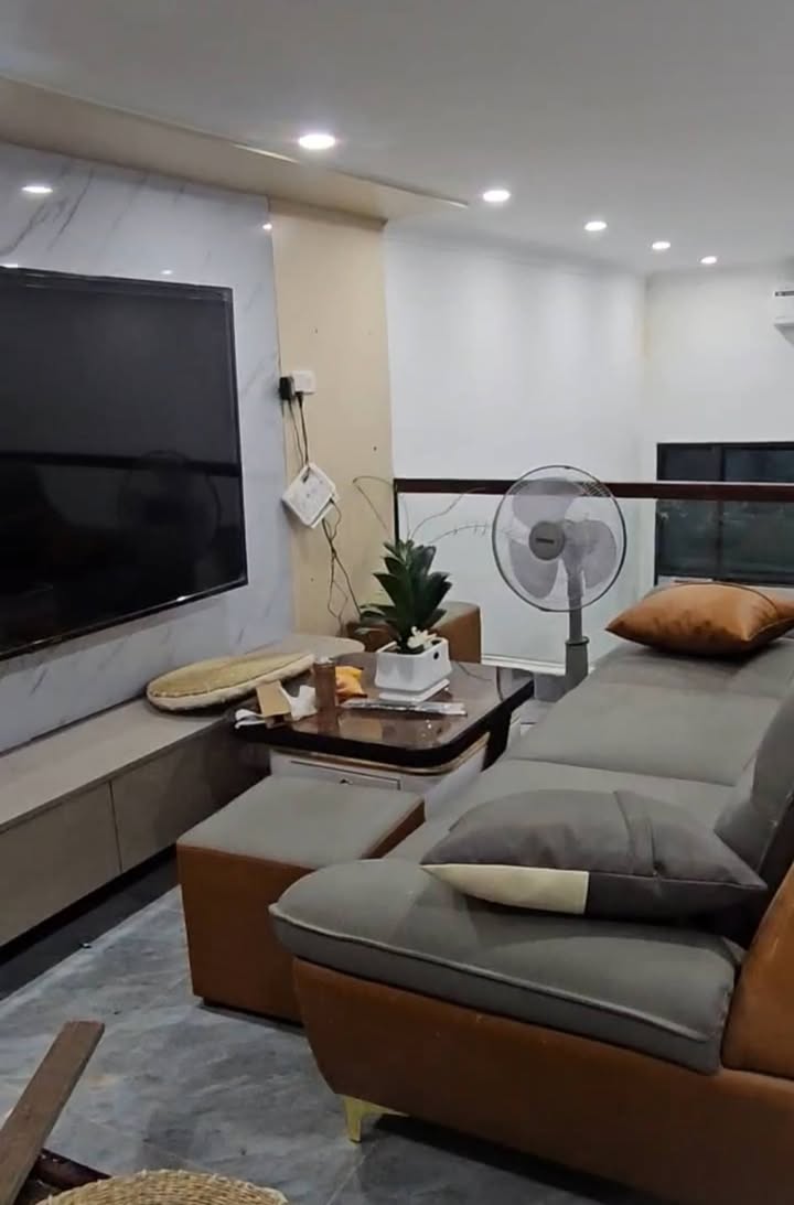 Nhà riêng Thái Thịnh 28m² giá 8 tỷ - Full nội thất, sẵn sàng vào ở!