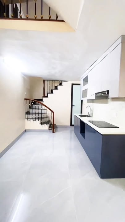 Nhà 4 tầng tại Hoàn Kiếm 31m² giá 9.5 tỷ - Sổ đỏ chính chủ, không ngập nước!