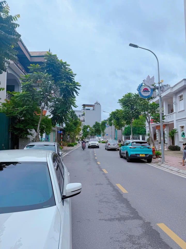 Đất Phúc Lợi Long Biên 50m² giá 12 tỷ - Vị trí đắc địa kinh doanh thuận lợi!