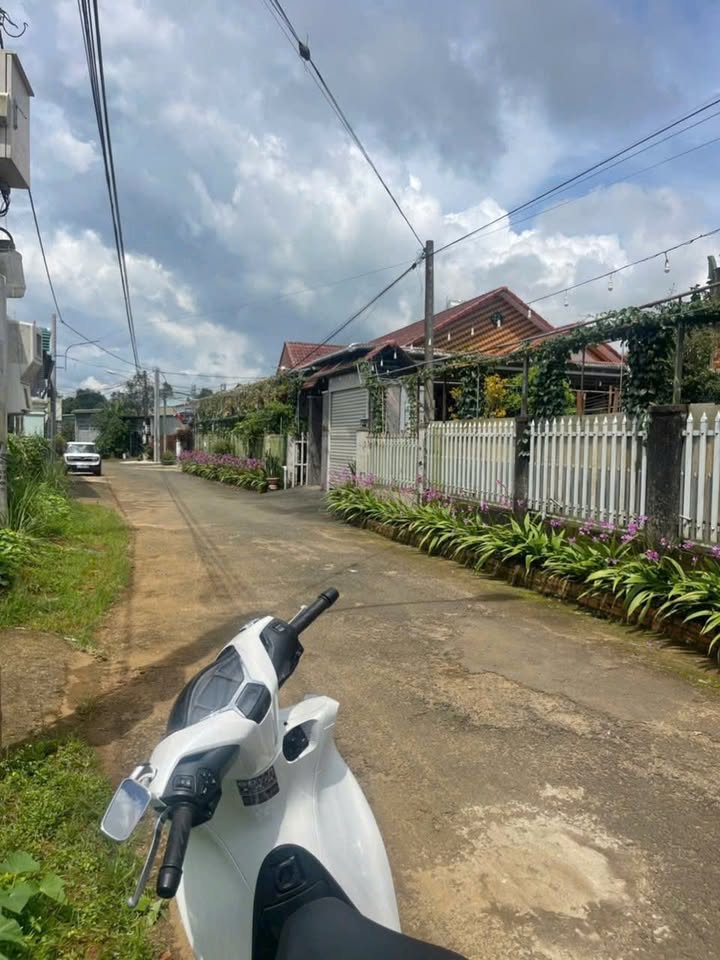 Bán gấp FrontHouse mặt tiền Phó Đức Chính, Bảo Lộc 228m² chỉ 1.8 tỷ - Đầu tư sinh lời ngay!