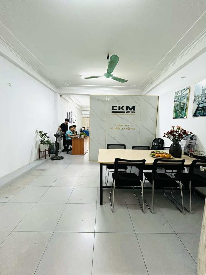 Văn phòng cho thuê Bùi Huy Bích, Hoàng Mai 55m² giá 7.5 triệu - Không gian làm việc lý tưởng!